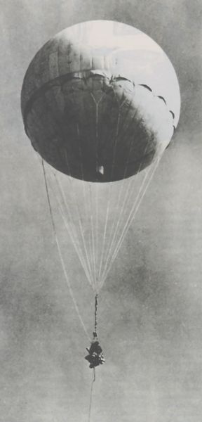 Click image for larger version

Name:	8-Japanese_fire_balloon_moffet.jpg
Views:	475
Size:	18.0 KB
ID:	244765